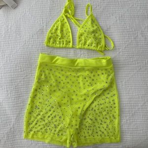 Neon yellow rave set